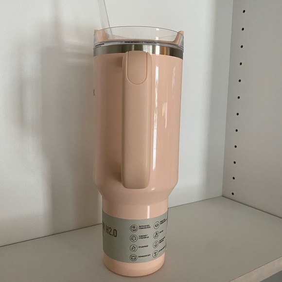 Stanley Quencher H2.0 Tumbler - Glazed Donut - Picture 2 of 7